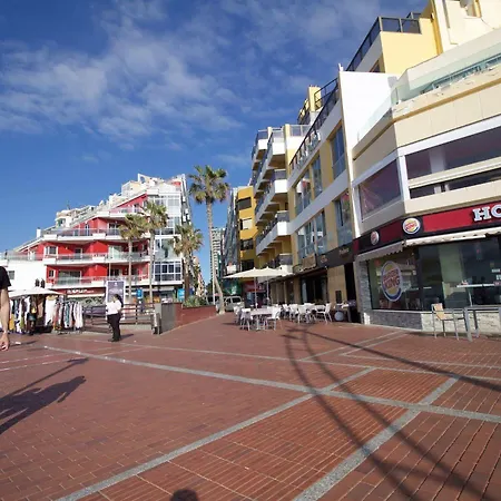 Centric And Near To The Lägenhet Las Palmas de Gran Canaria